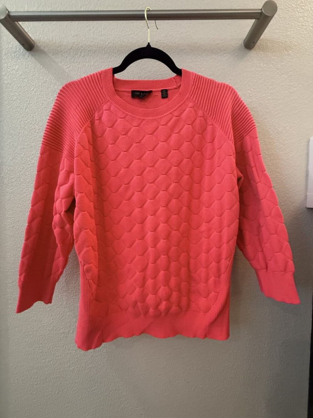 Ted Baker Coral Textured Crewneck Sweater Size 3